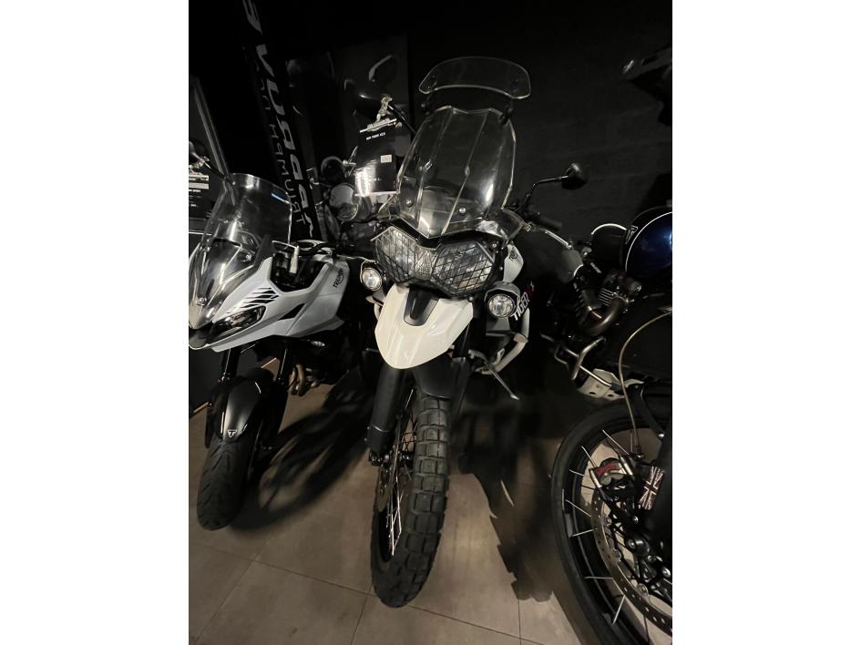 TRIUMPH TIGER 800 XCX