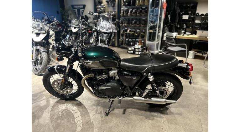 TRIUMPH BONNEVILLE T100 900