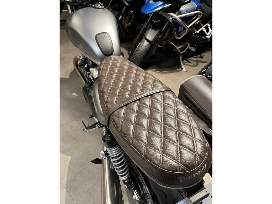 TRIUMPH STREET TWIN 900 EC1 Edition