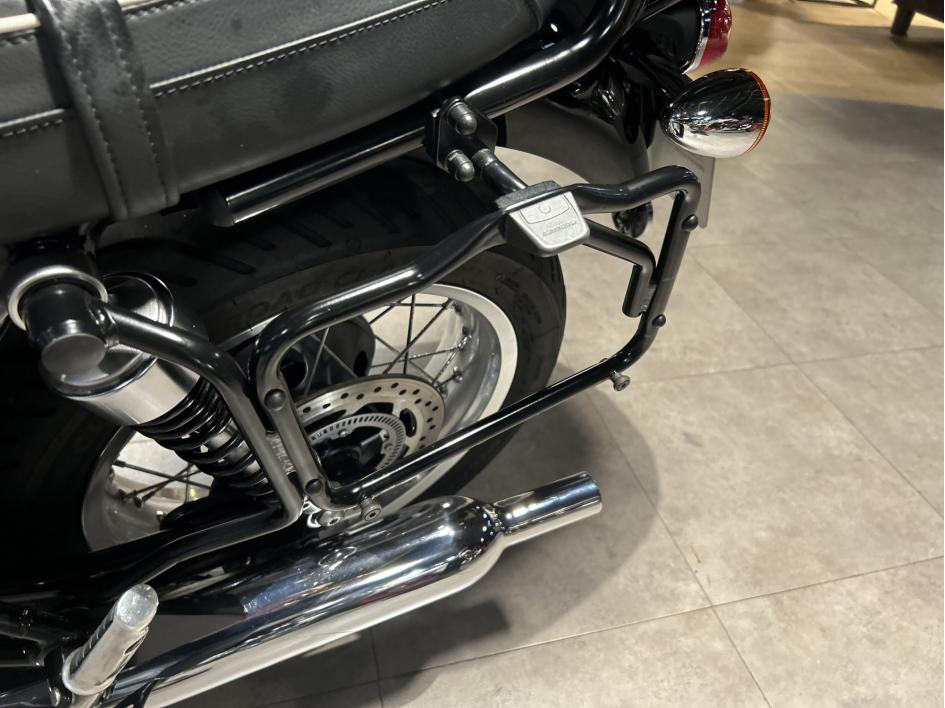 TRIUMPH BONNEVILLE T120 - 1ERE MAIN