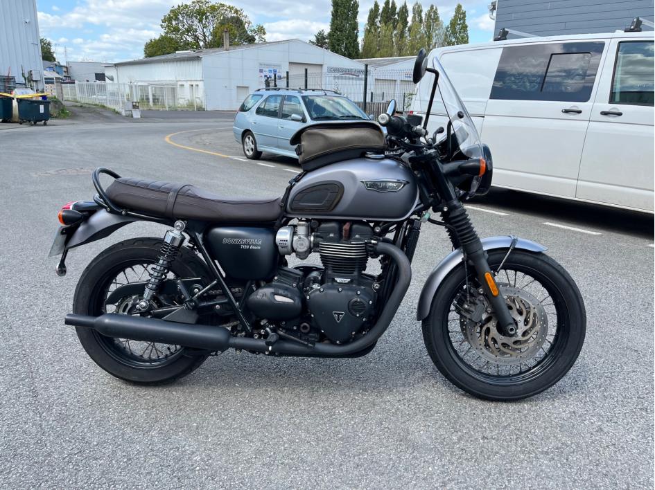 TRIUMPH Bonneville T120 Black