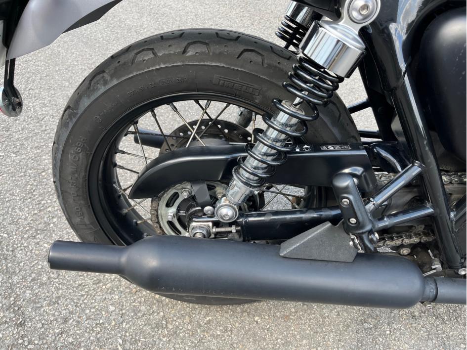 TRIUMPH Bonneville T120 Black