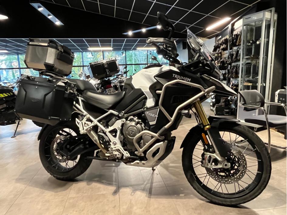 TRIUMPH TIGER 1200 RALLY EXPLORER