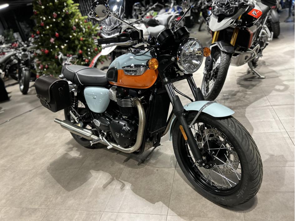 TRIUMPH BONNEVILLE T100 - 1ERE MAIN - 2860 KM - ELIGIBLE A2 ET LOA