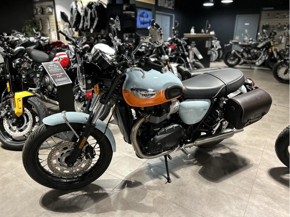 TRIUMPH BONNEVILLE T100 - 1ERE MAIN - 2860 KM - ELIGIBLE A2 ET LOA