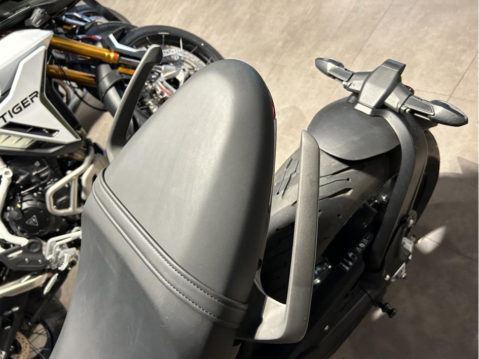 TRIUMPH TRIDENT 660 - COMPATIBLE A2 - LOA POSSIBLE