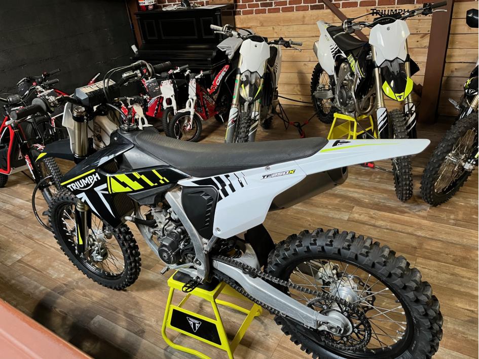 TRIUMPH TF 250-X