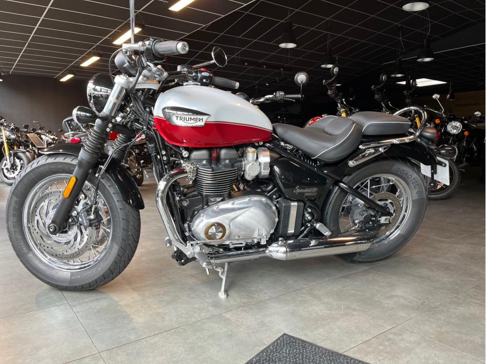 TRIUMPH 1200 SPEED MASTER