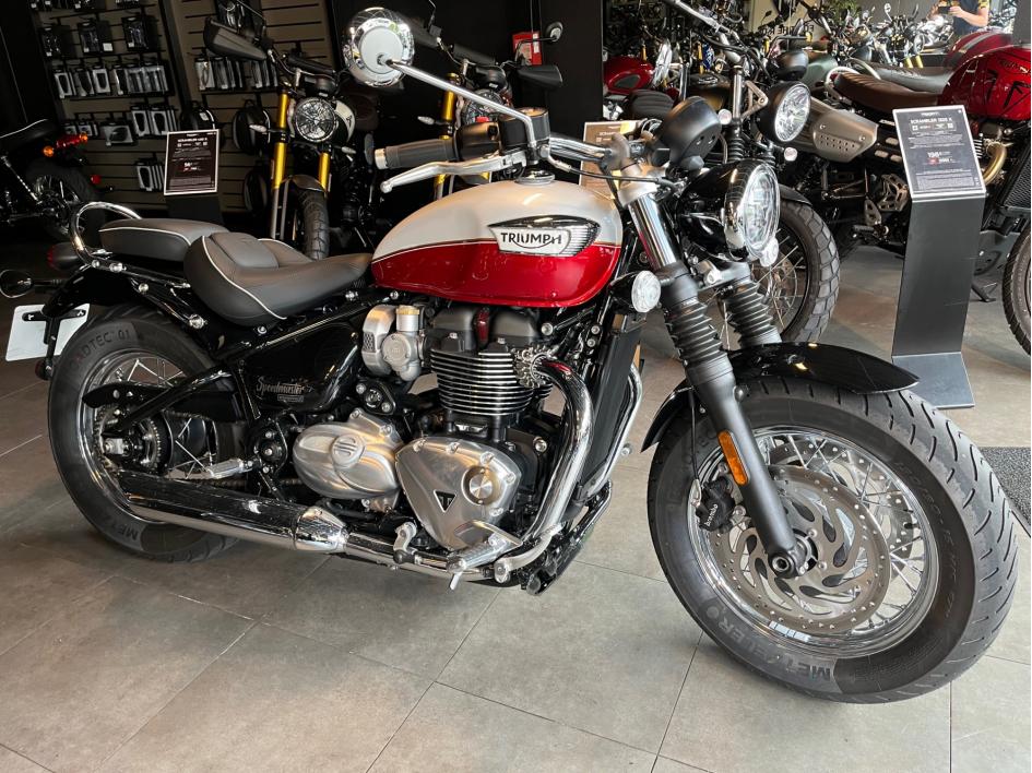 TRIUMPH 1200 SPEED MASTER