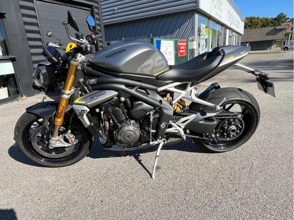 TRIUMPH SPEED TRIPLE 1200 RS