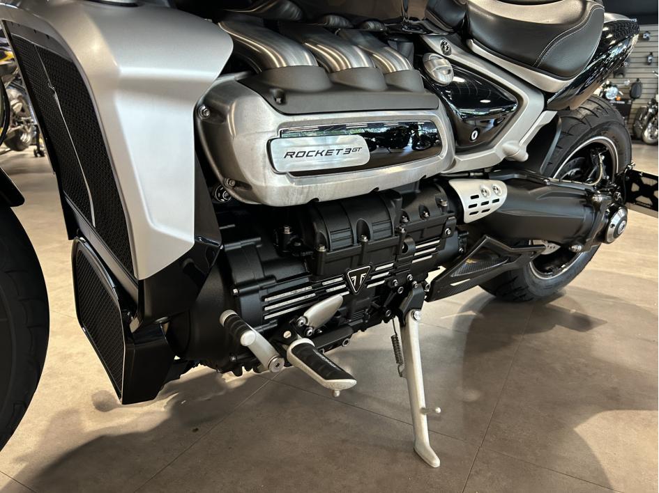 TRIUMPH ROCKET 3 GT/R - 1ERE MAIN - TRES NOMBREUSES OPTIONS