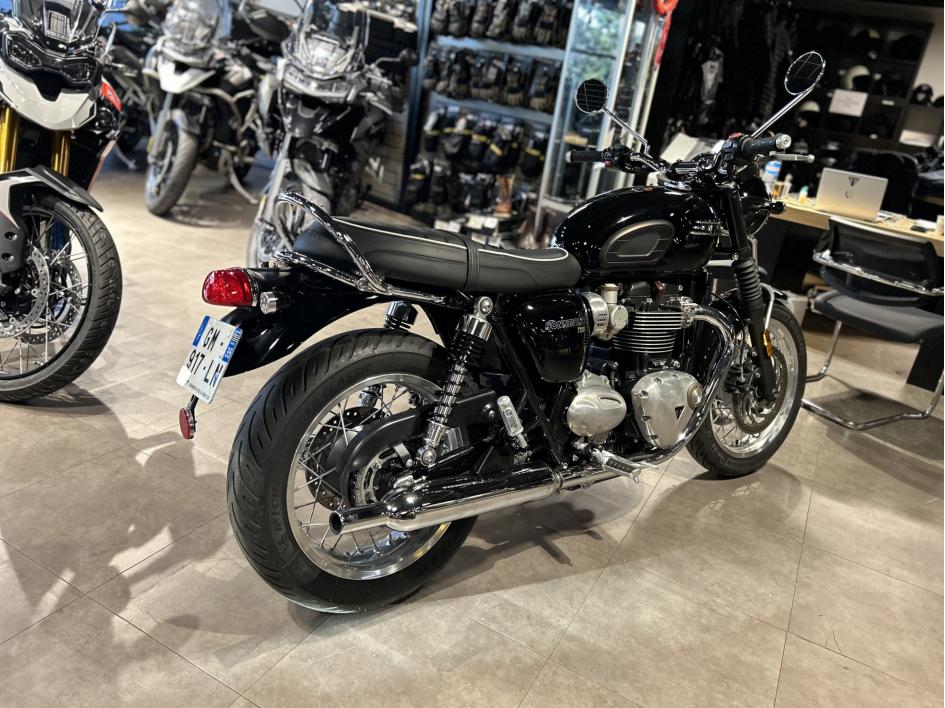 TRIUMPH BONNEVILLE T120 CLASSIC 1ERE MAIN