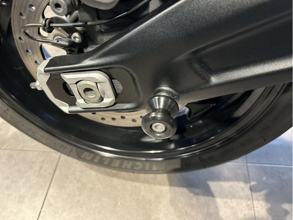 TRIUMPH TRIDENT 660 - 1ERE MAIN - A2 - 4116 KM - LOA POSSIBLE 