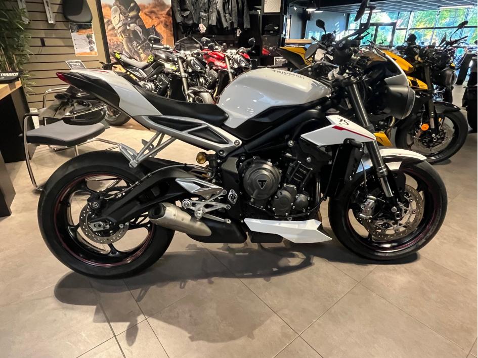 TRIUMPH STREET TRIPLE 765 RS