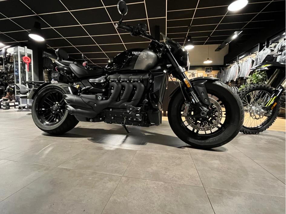 TRIUMPH ROCKET 3 GT TRIPLE BLACK