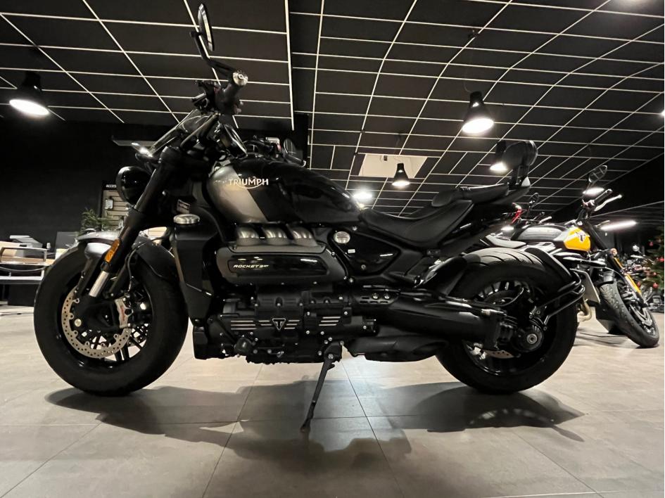 TRIUMPH ROCKET 3 GT TRIPLE BLACK