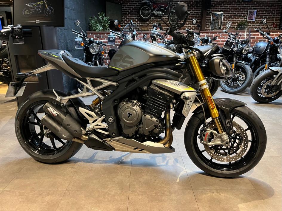 TRIUMPH SPEED TRIPLE 1200 RS