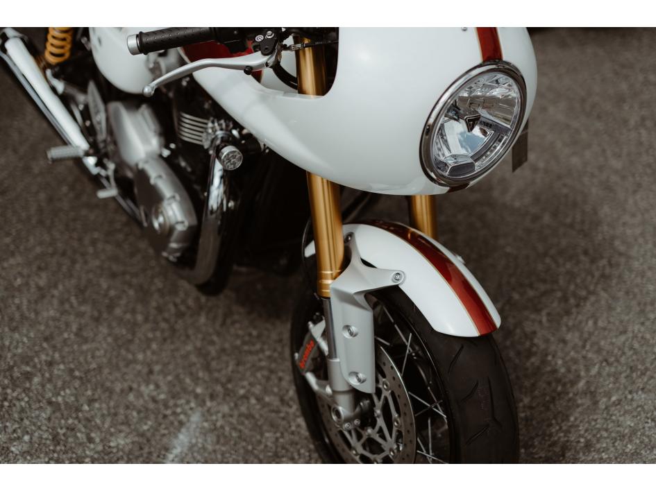 1200 THRUXTON-R CRYSTAL CLASSIC