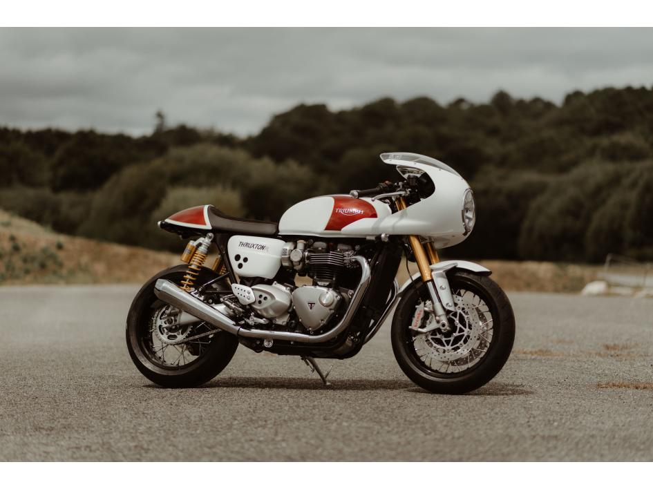 1200 THRUXTON-R CRYSTAL CLASSIC