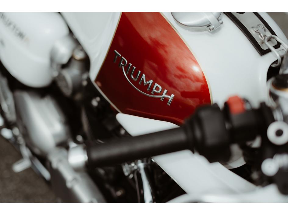 1200 THRUXTON-R CRYSTAL CLASSIC