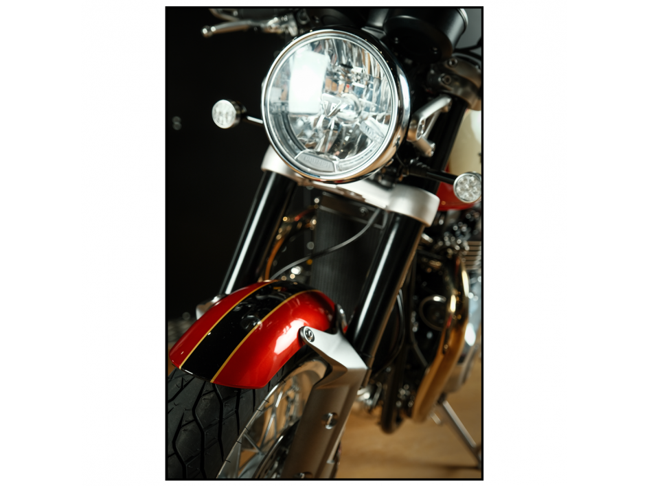 1200 TRUXTON RS CLASSIC CANDY RED & CREAM
