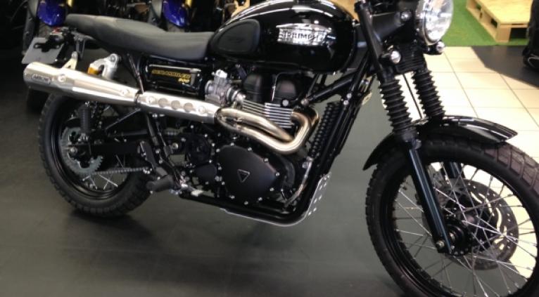 900 SCRAMBLER JET BLACK