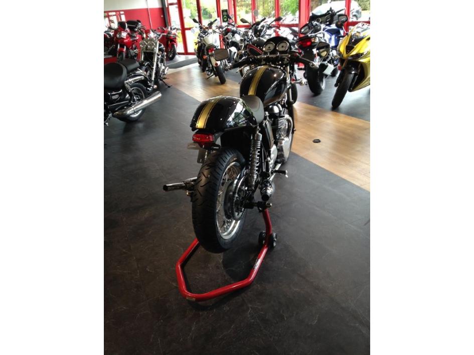 THRUXTON CAFE RACER